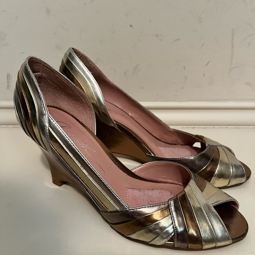 Elegant Metallic Peep-Toe Wedges